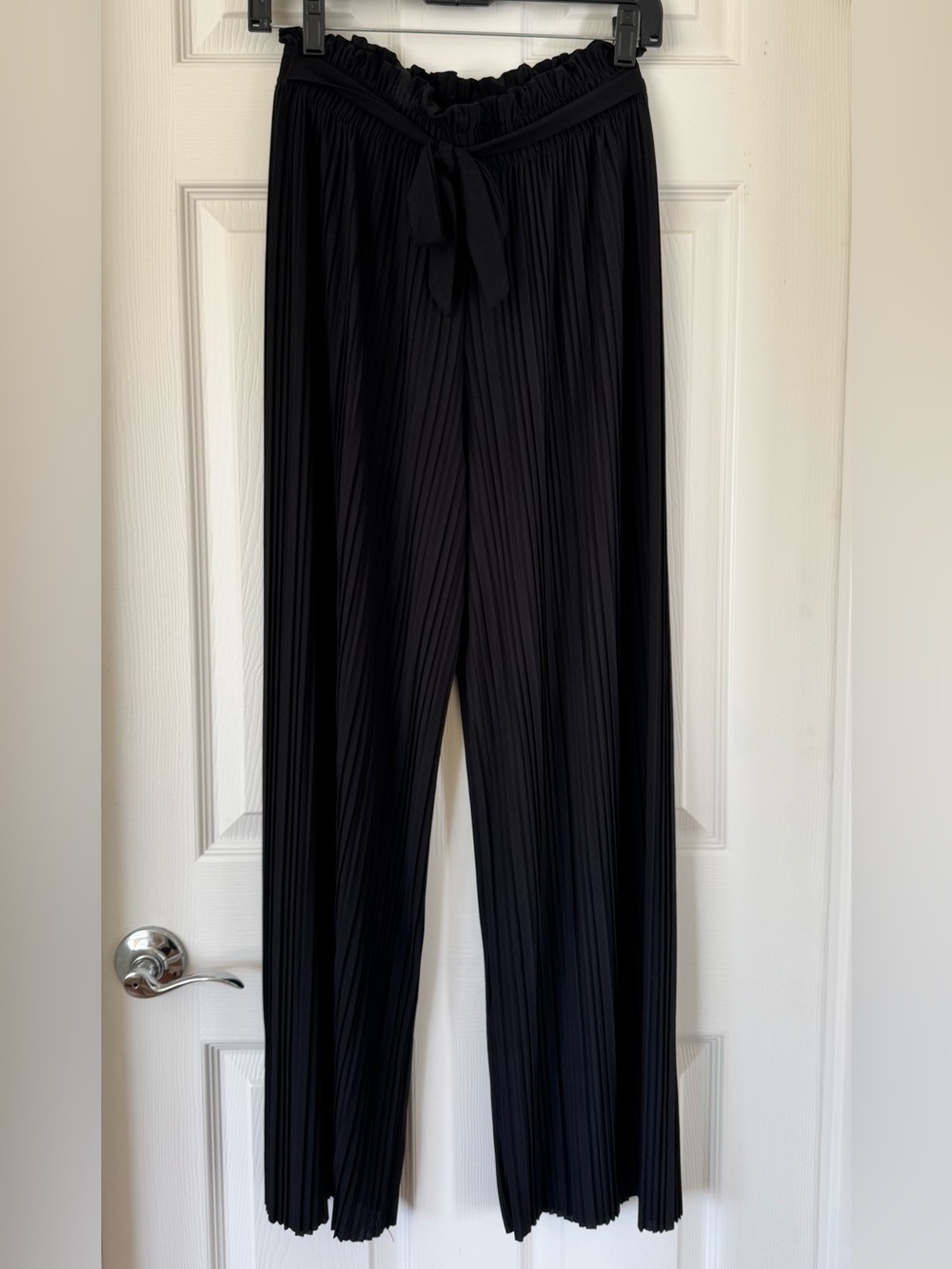 Black Pleated Wide Leg Pants Tie Waist Size 2
